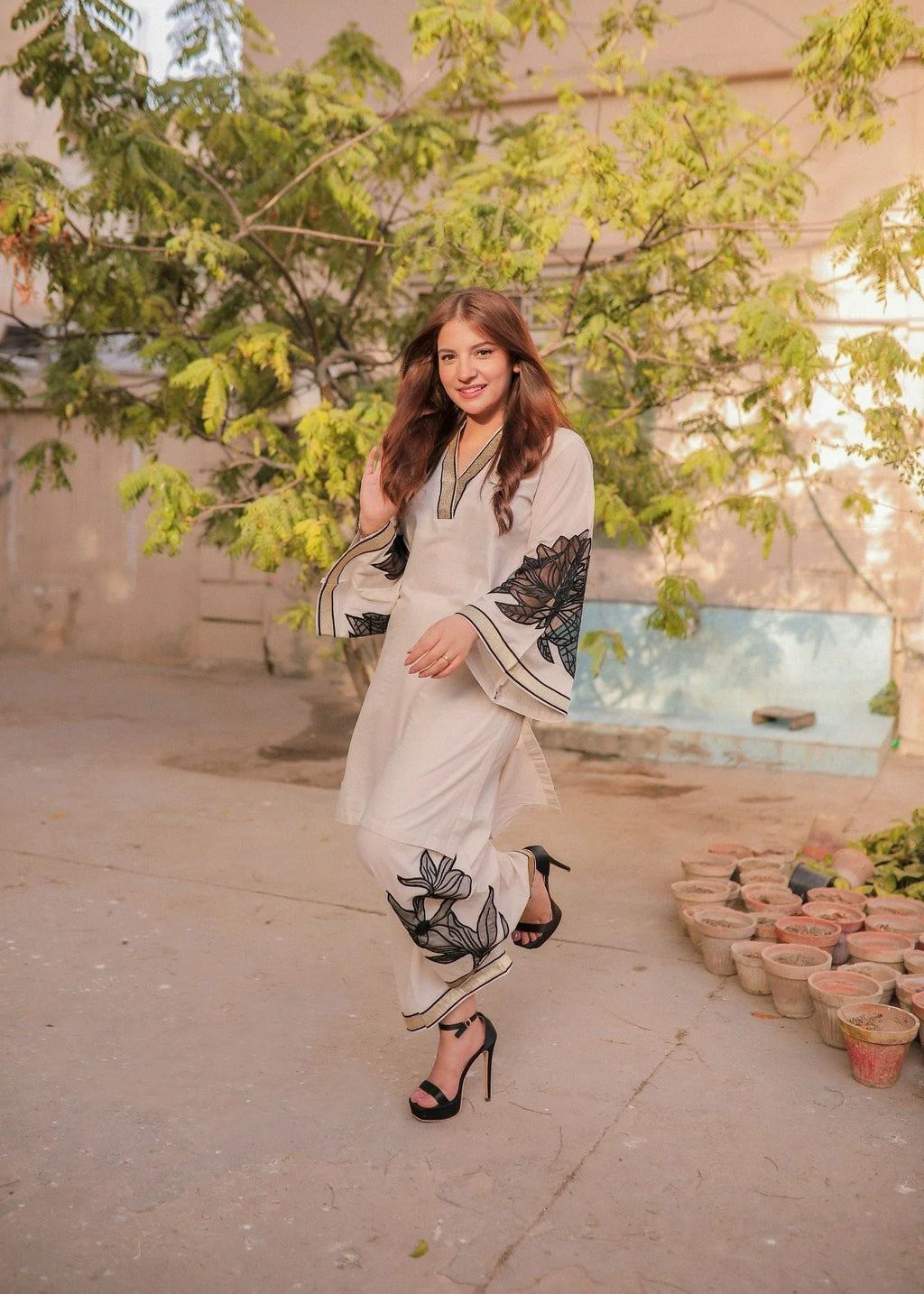 Embroidered V-Neck Lawn 2-Piece Suit – Ivory, Summer Wear
