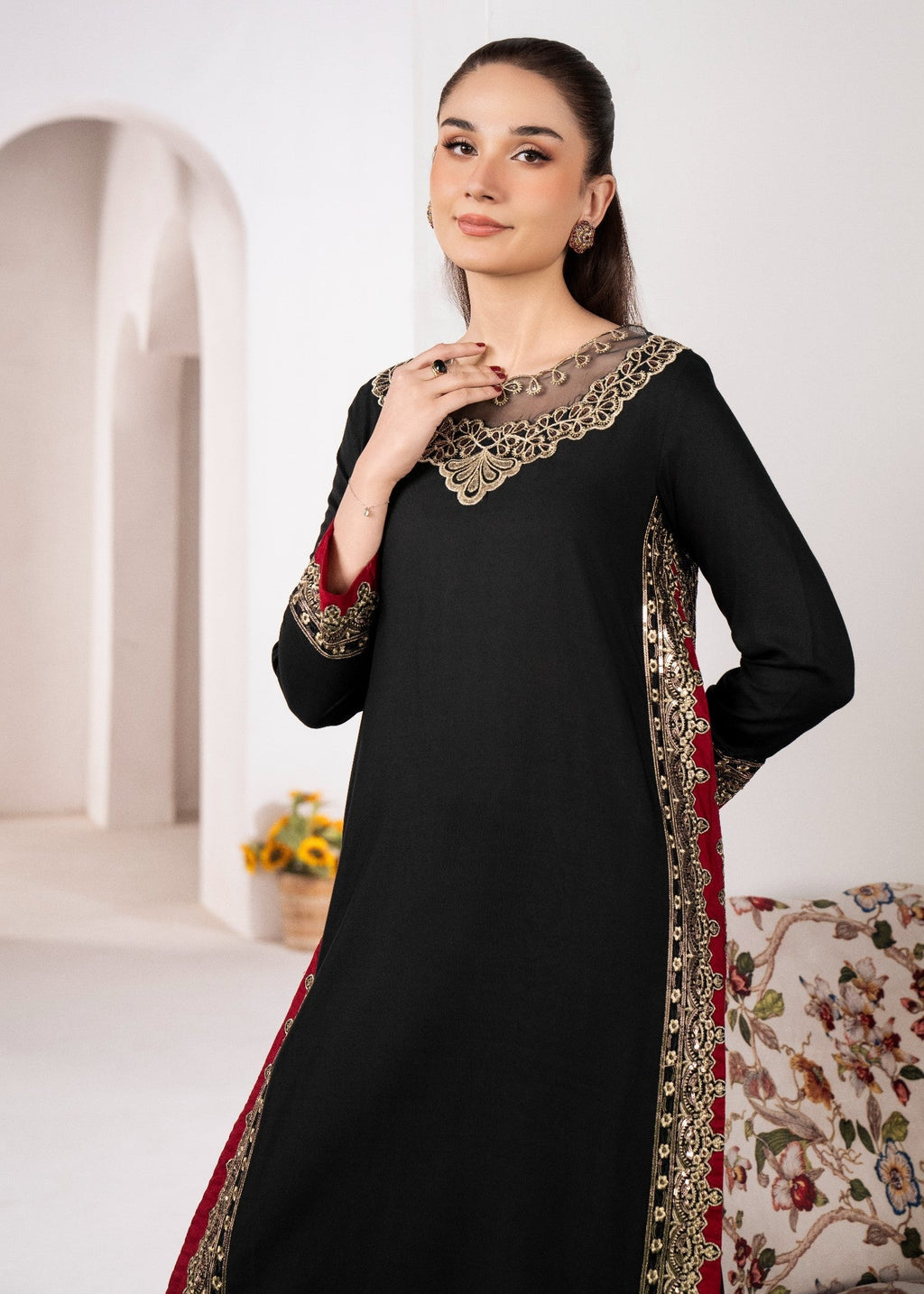 Embroidered Long Kurta Lawn 2-Piece Suit – Black, Festive Wear