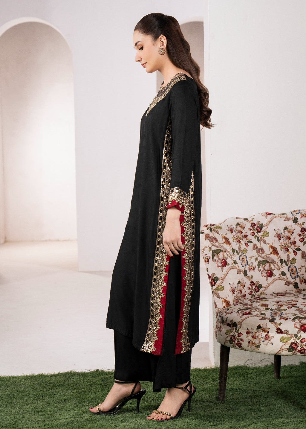 Embroidered Long Kurta Lawn 2-Piece Suit – Black, Festive Wear