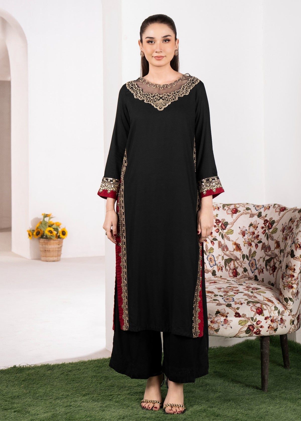 Embroidered Long Kurta Lawn 2-Piece Suit – Black, Festive Wear