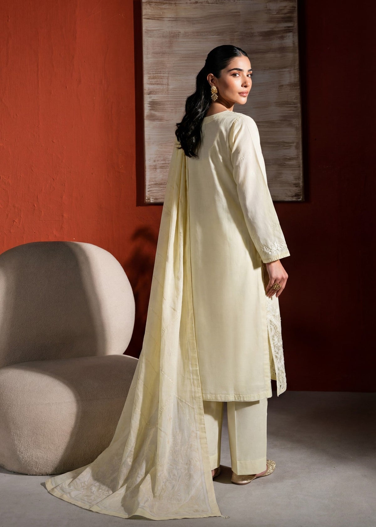 Embroidered Textured Lawn Flapper Suit – Off-White, Voile Dupatta