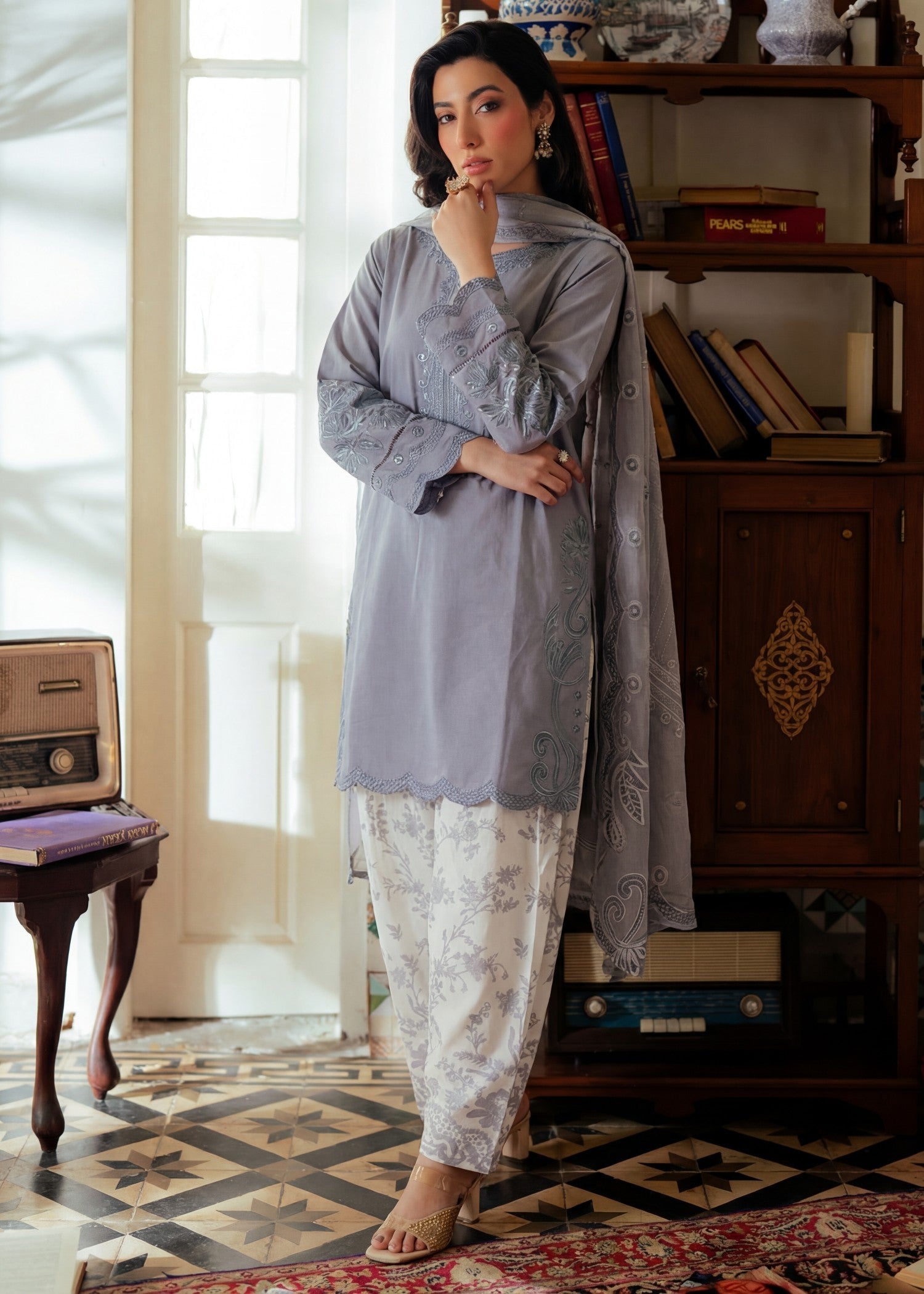 Embroidered Lawn 3-Piece Suit – Grey, Voile Dupatta