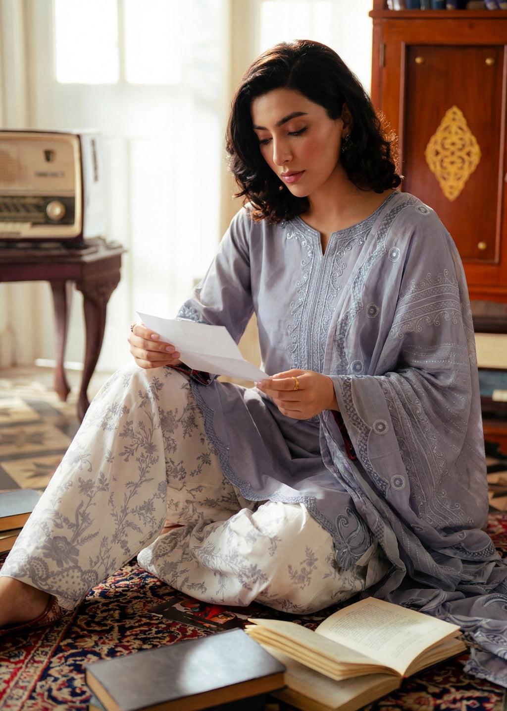 Embroidered Lawn 3-Piece Suit – Grey, Voile Dupatta
