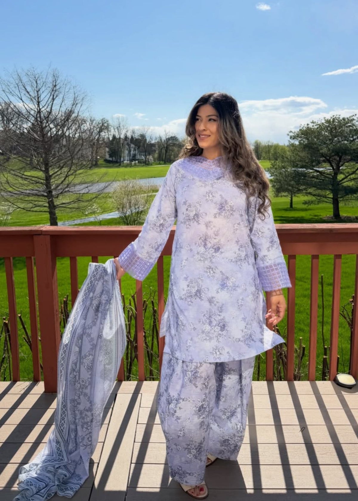 Printed Textured Lawn Farshi Shalwar Suit – Mauve, Voile Dupatta