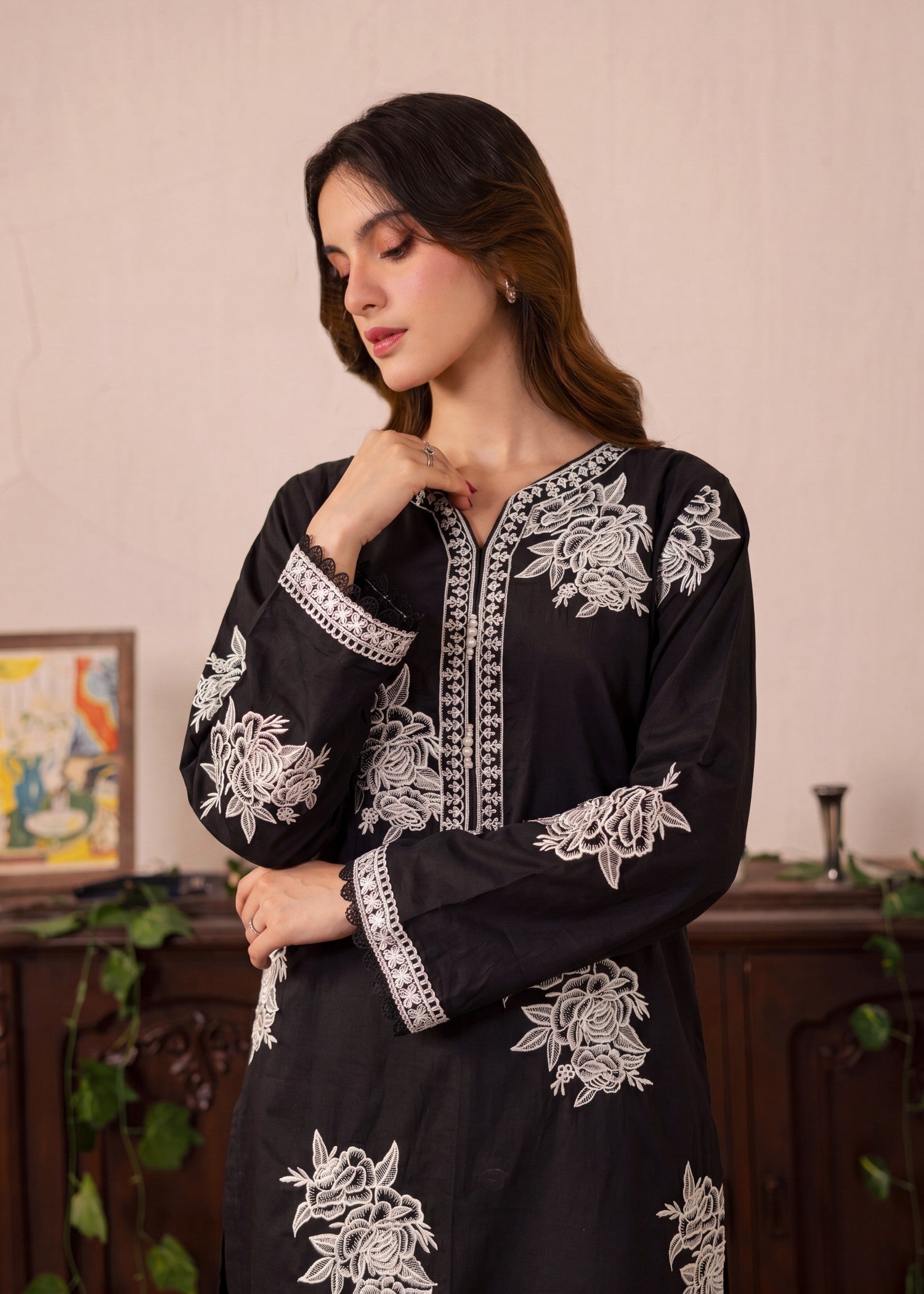 Embroidered Lawn 2-Piece Suit – Black, Summer Wear