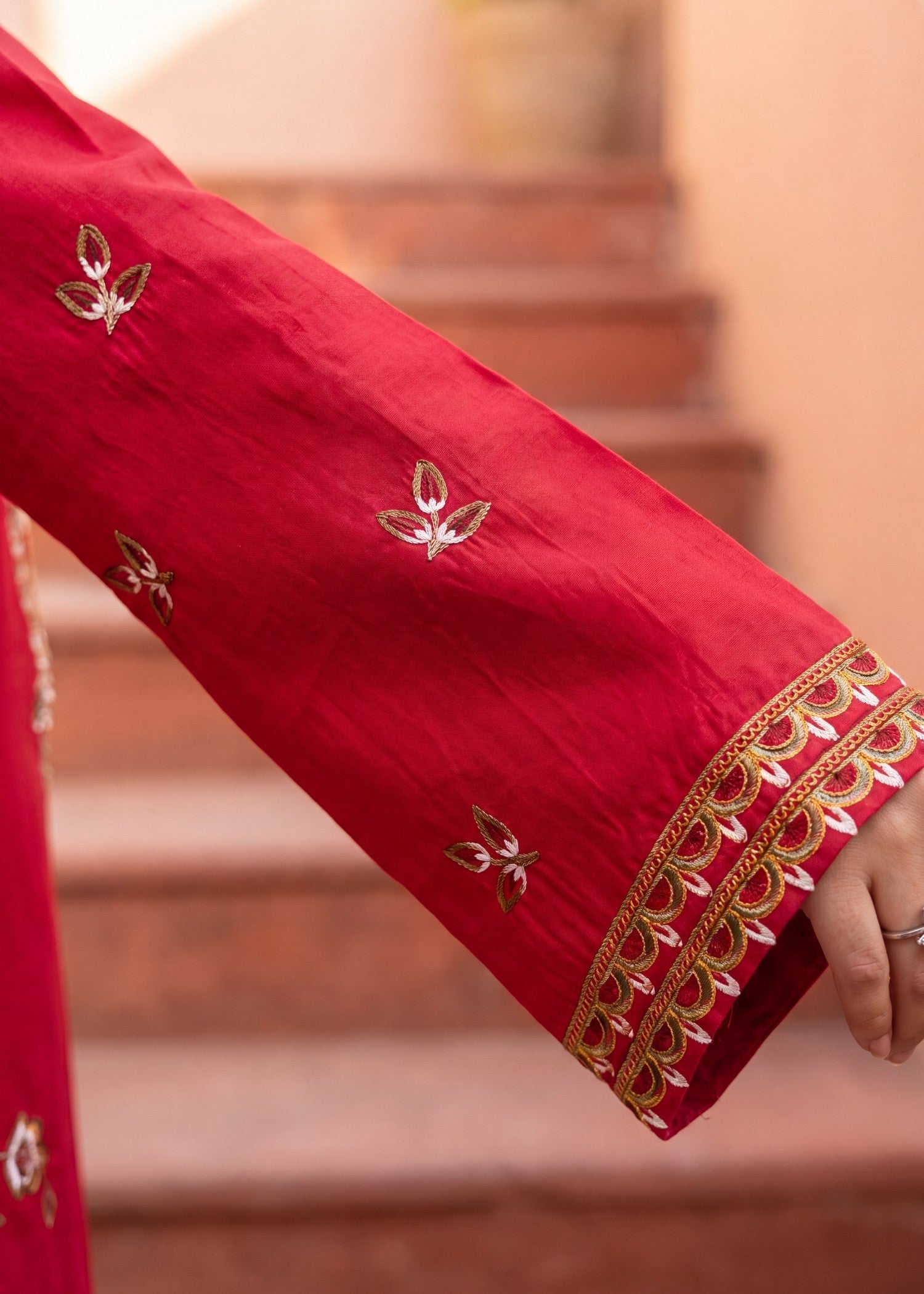Embroidered Lawn 3-Piece Suit – Pink, Voile Dupatta