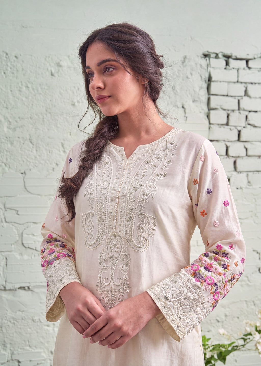 Embroidered Lawn 3-Piece Suit – Off-White, Voile Dupatta