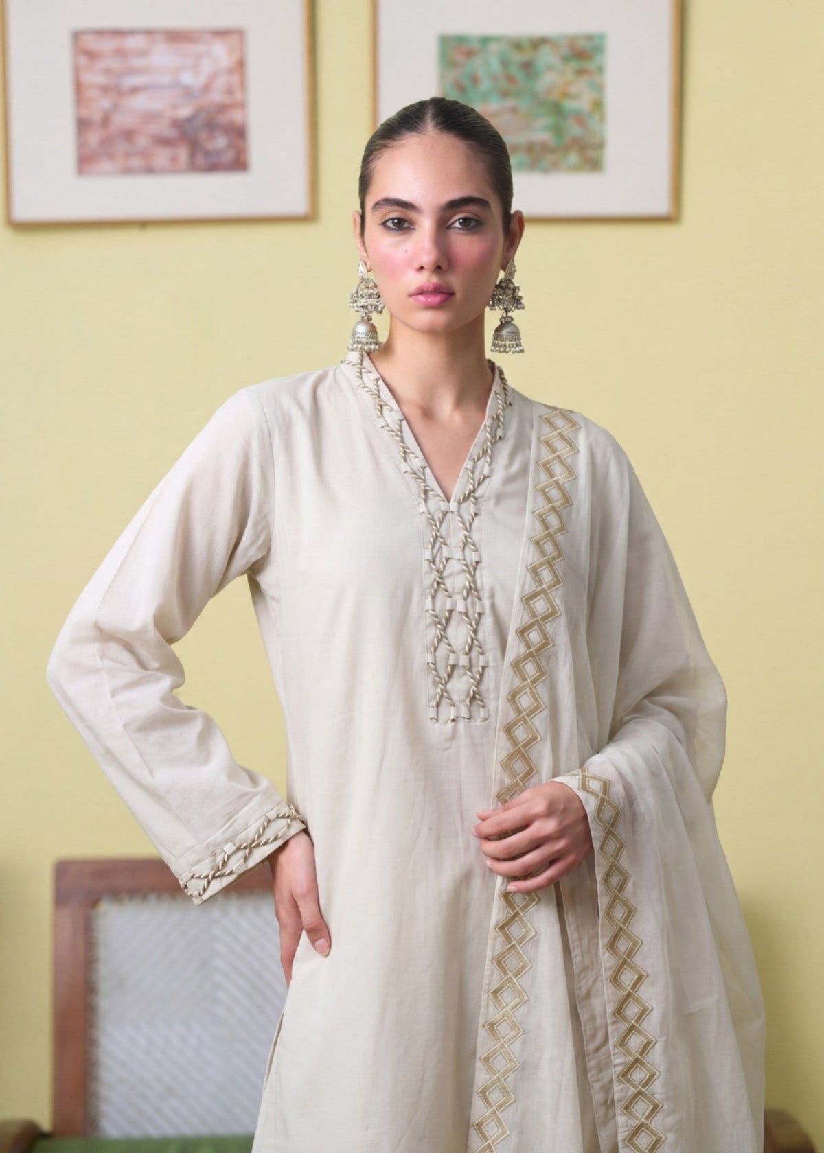 Lace Lawn 3-Piece Suit – Ivory, Voile Dupatta