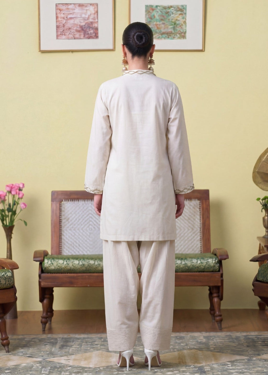 Lace Lawn 3-Piece Suit – Ivory, Voile Dupatta