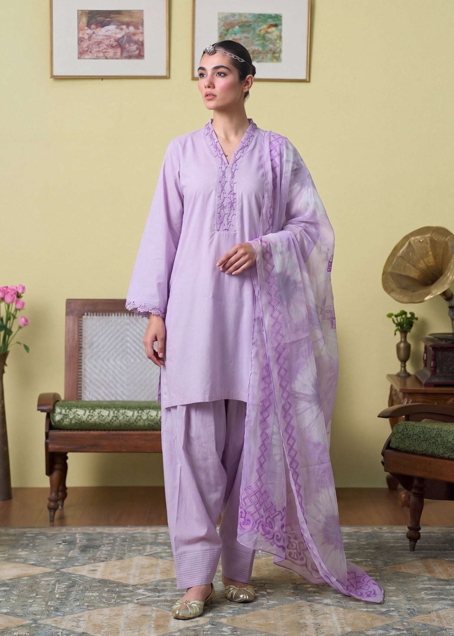 Lace Lawn 3-Piece Suit – Violet, Voile Dupatta