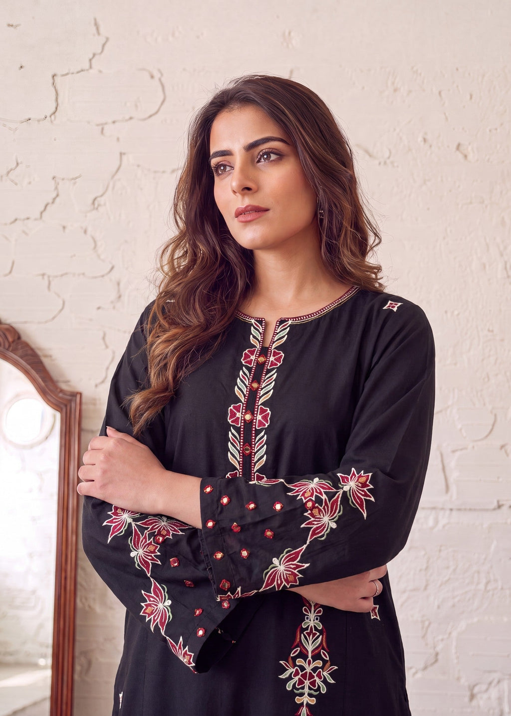 Embroidered Lawn 2-Piece Suit – Black, Summer Wear