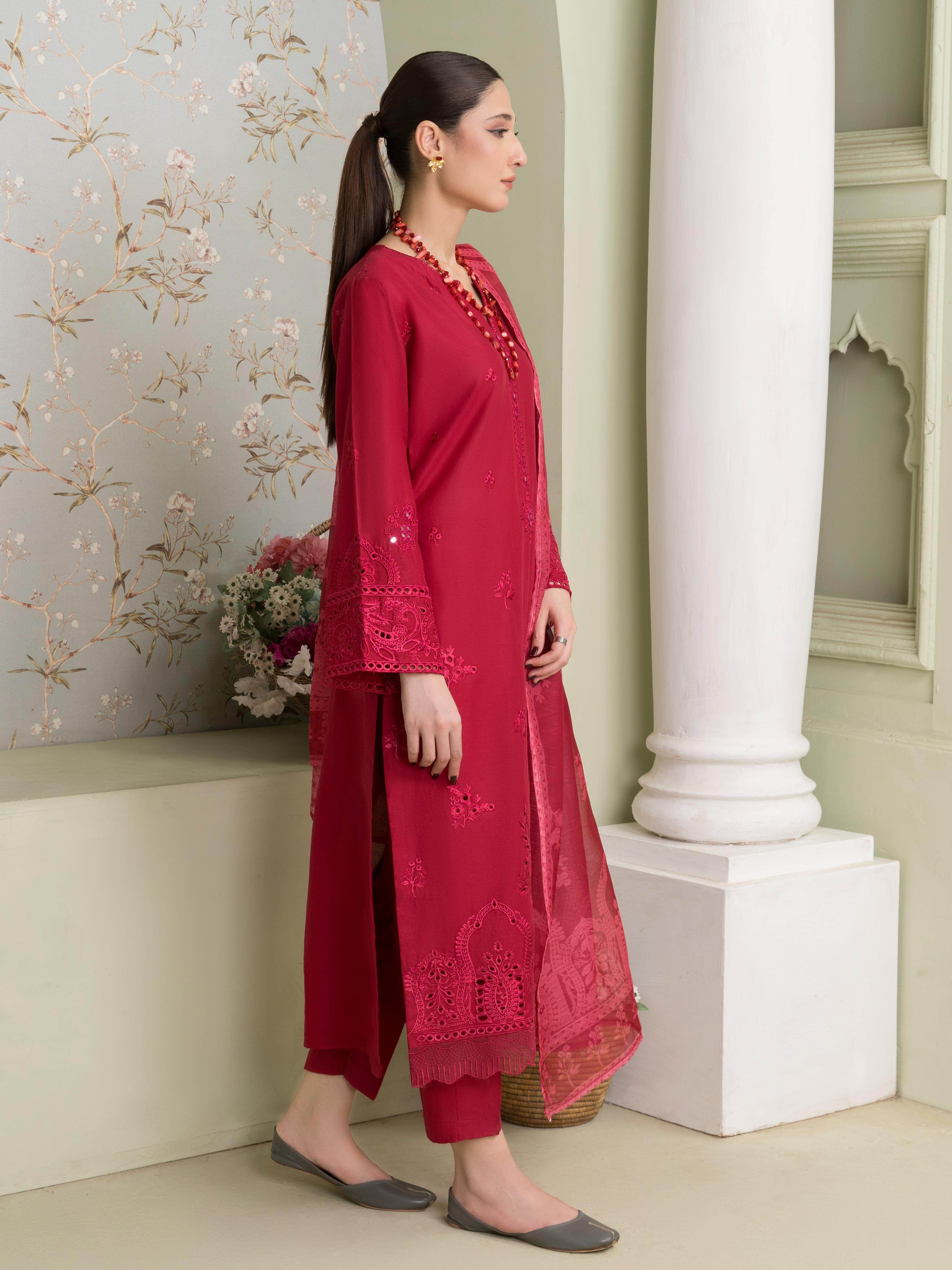 Embroidered Long Kurta Cotton 3-Piece Suit – Red, Manaar Dupatta