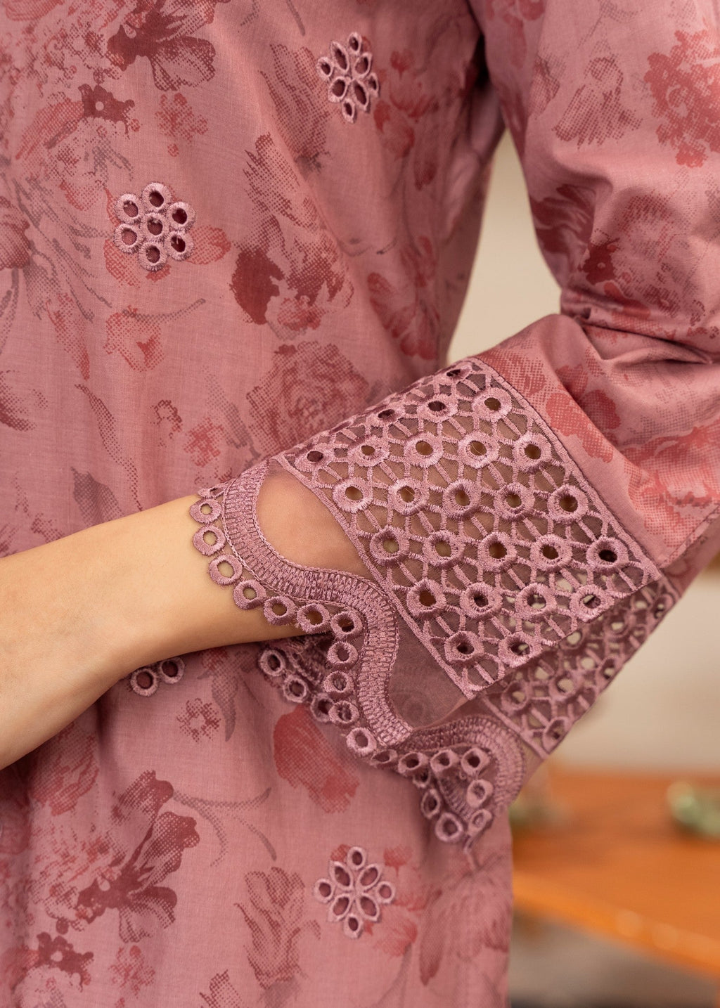 Embroidered Lawn Straight Kurta 3-Piece Suit – Mauve Pink with Chiffon Dupatta, Summer Wear