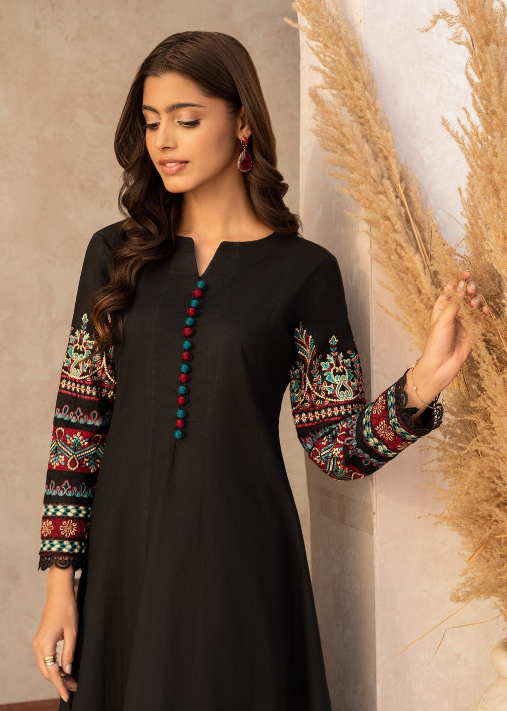 Embroidered Lawn Straight Cut Pishwas 2-Piece Suit – Black, Summer Wear