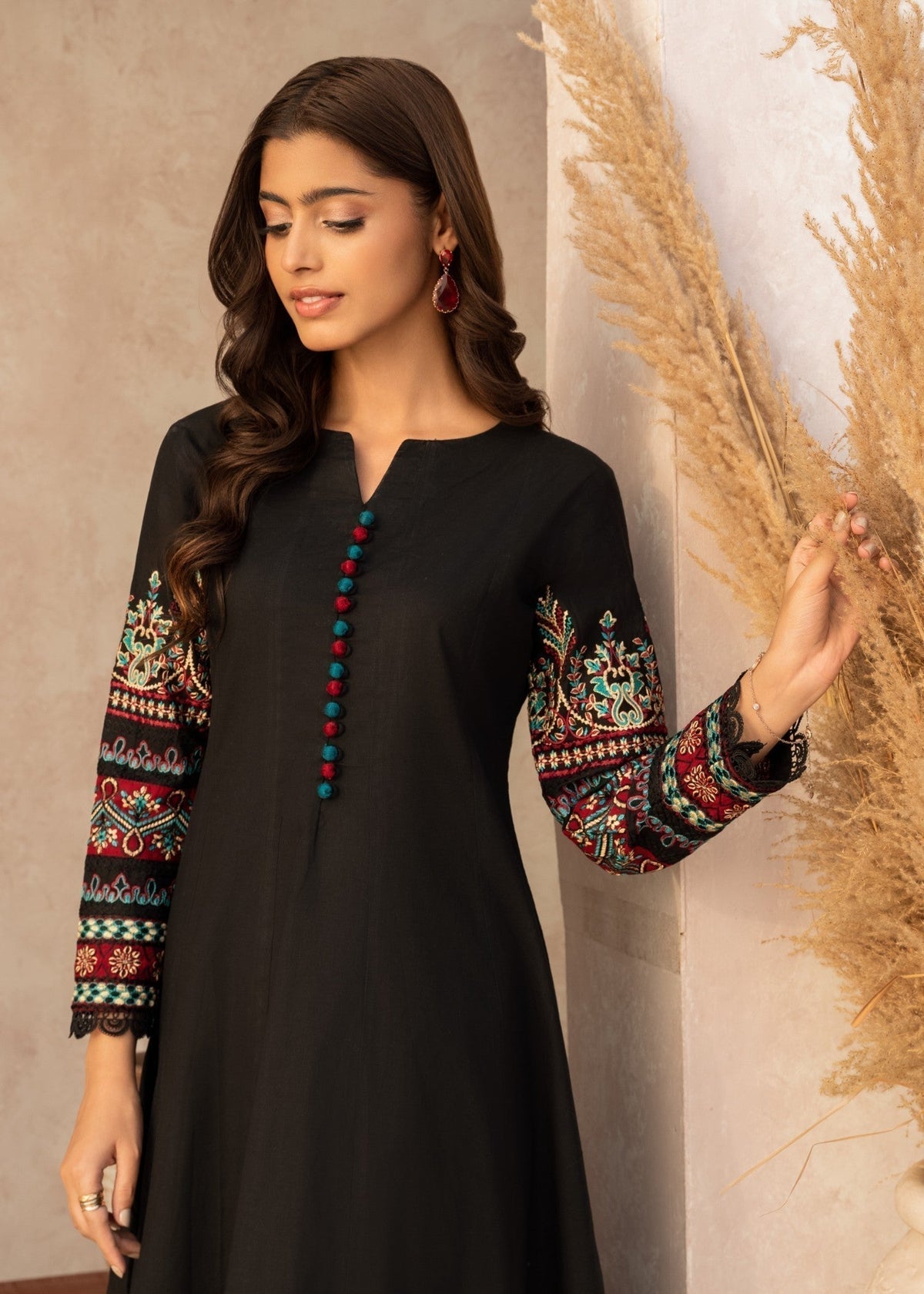 Embroidered Lawn Straight Cut Pishwas 2-Piece Suit – Black, Summer Wear
