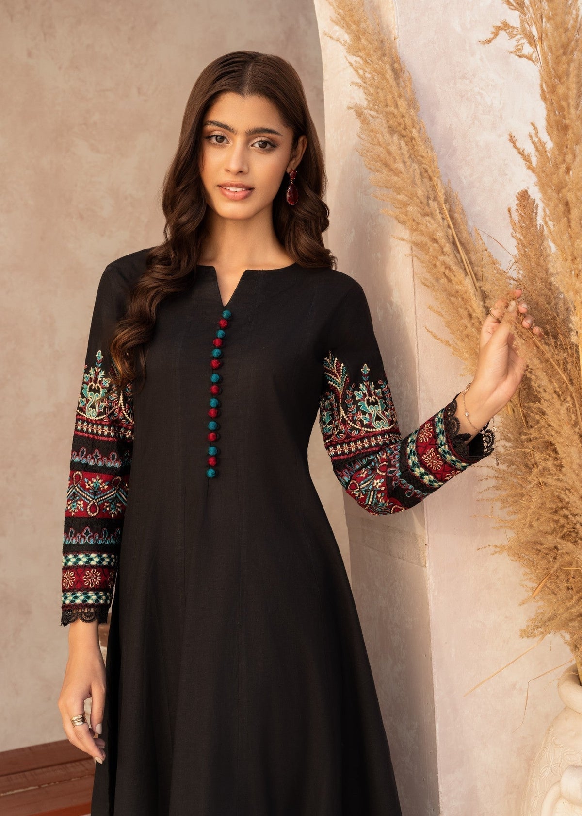 Embroidered Lawn Straight Cut Pishwas 2-Piece Suit – Black, Summer Wear