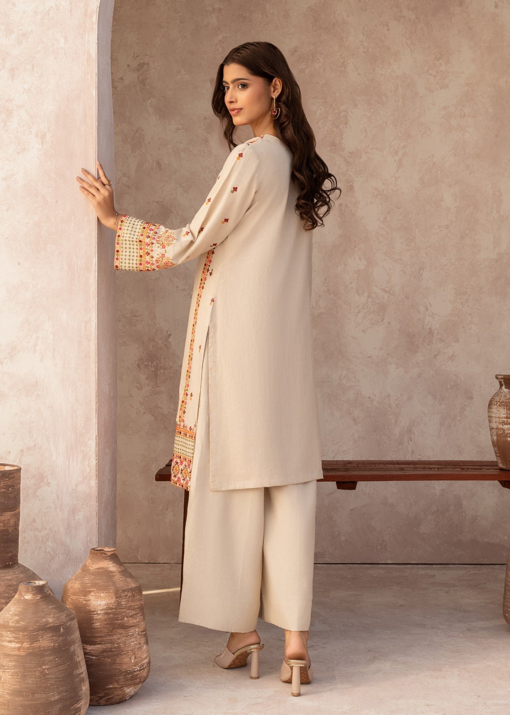 Embroidered Lawn Straight Kurta 2-Piece Suit – Off-White, Summer Wear