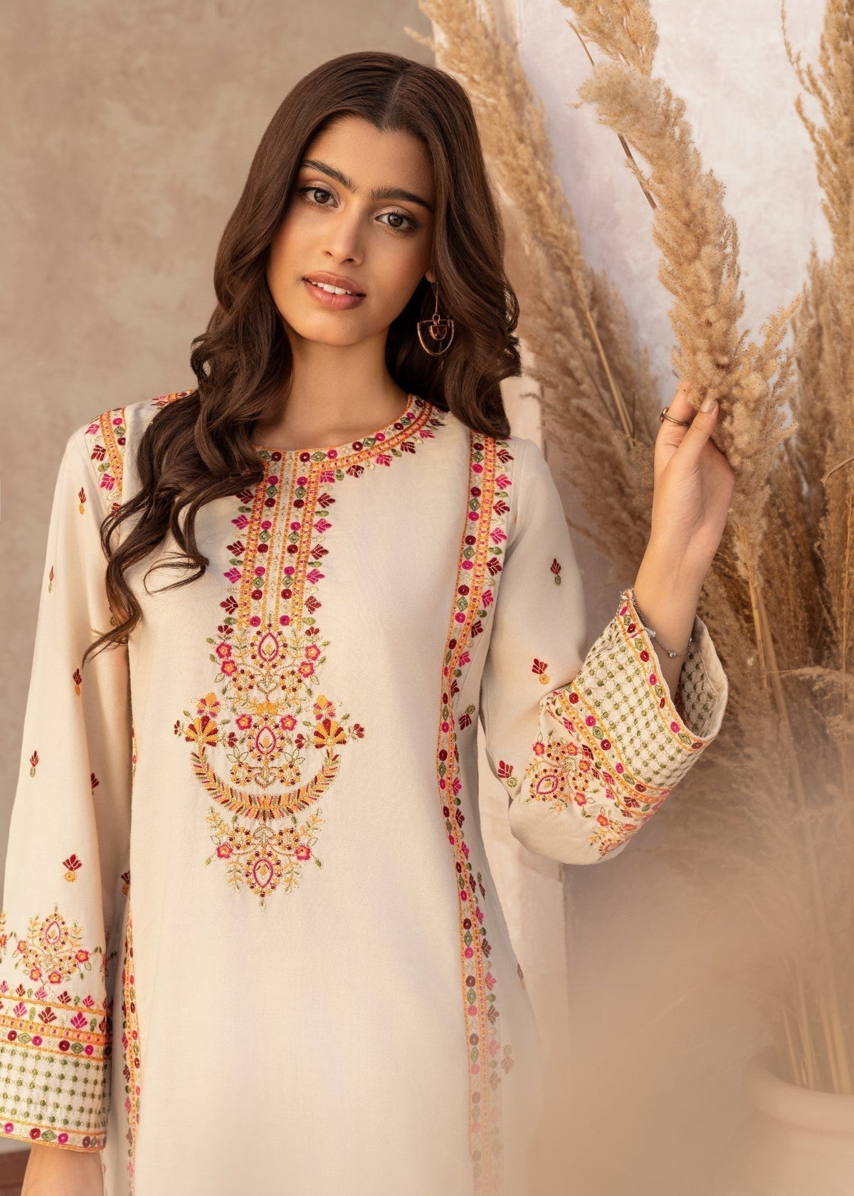 Embroidered Lawn Straight Kurta 2-Piece Suit – Off-White, Summer Wear