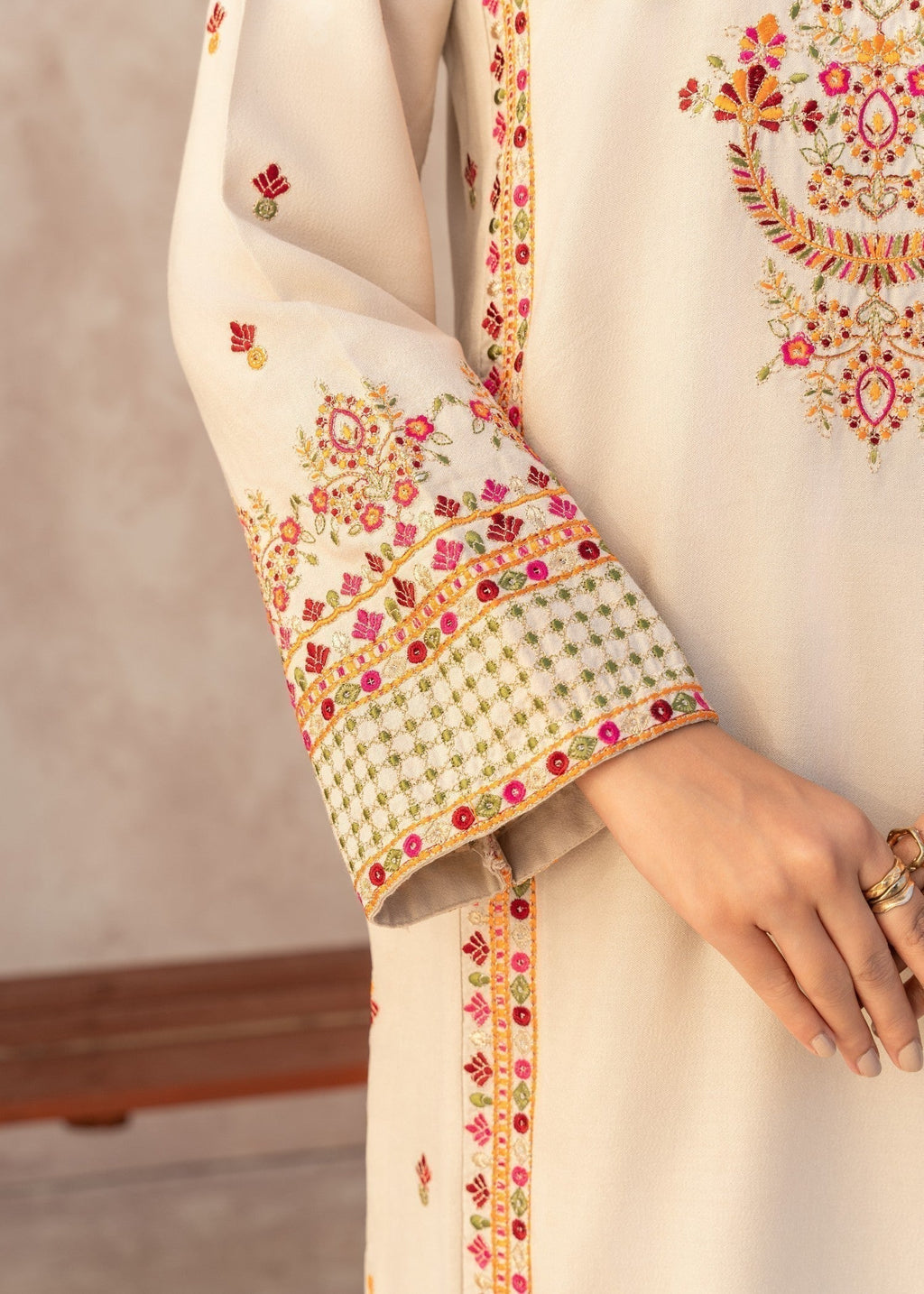 Embroidered Lawn Straight Kurta 2-Piece Suit – Off-White, Summer Wear