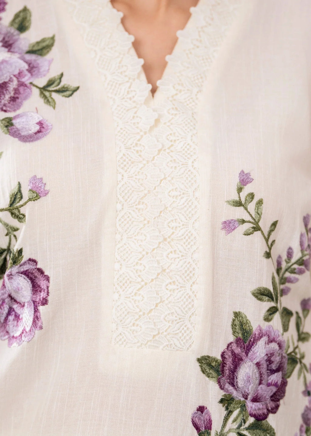 Embroidered Lawn 3-Piece Suit – White with Manaar Dupatta, Summer Daily Wear
