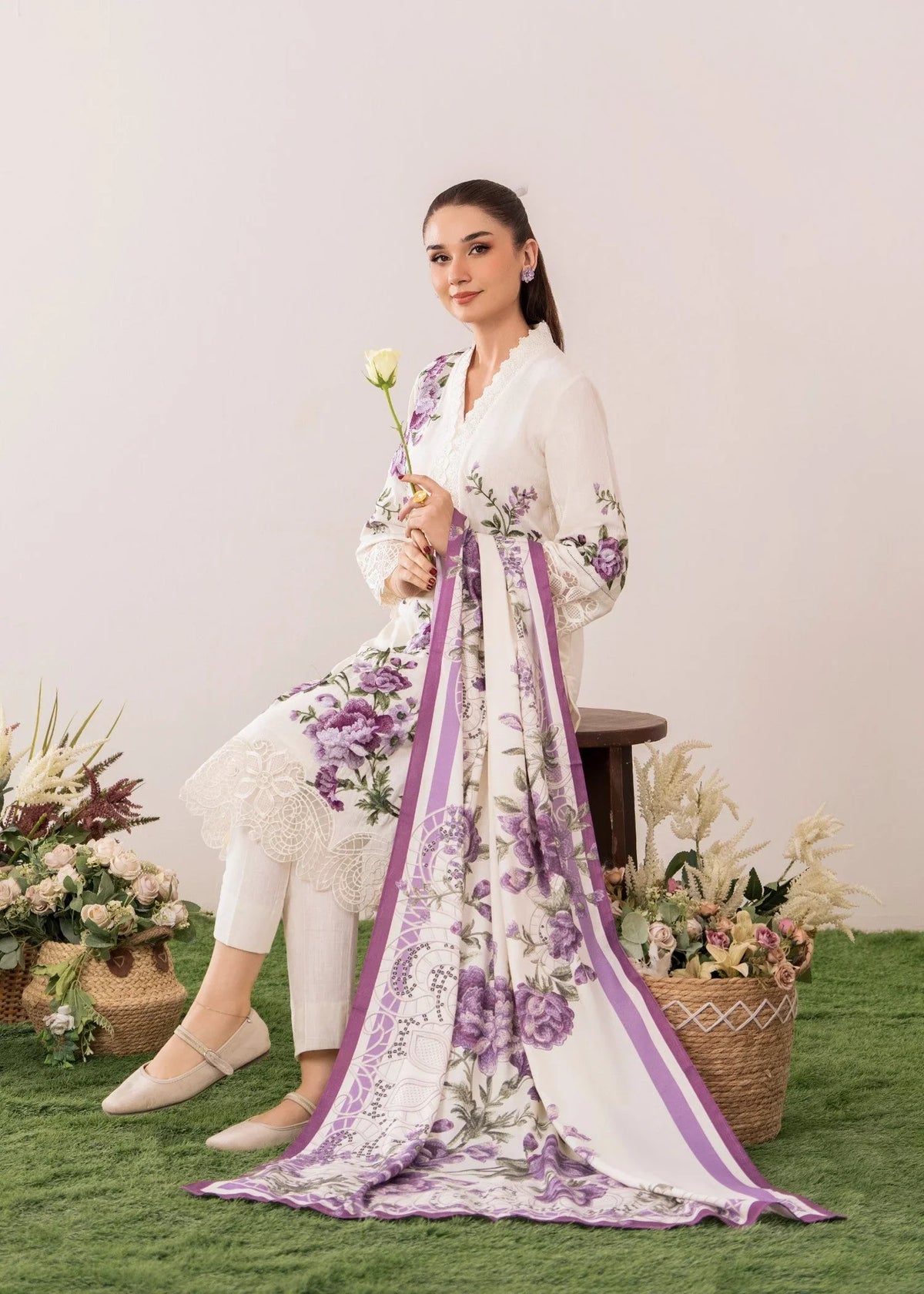 Embroidered Lawn 3-Piece Suit – White with Manaar Dupatta, Summer Daily Wear