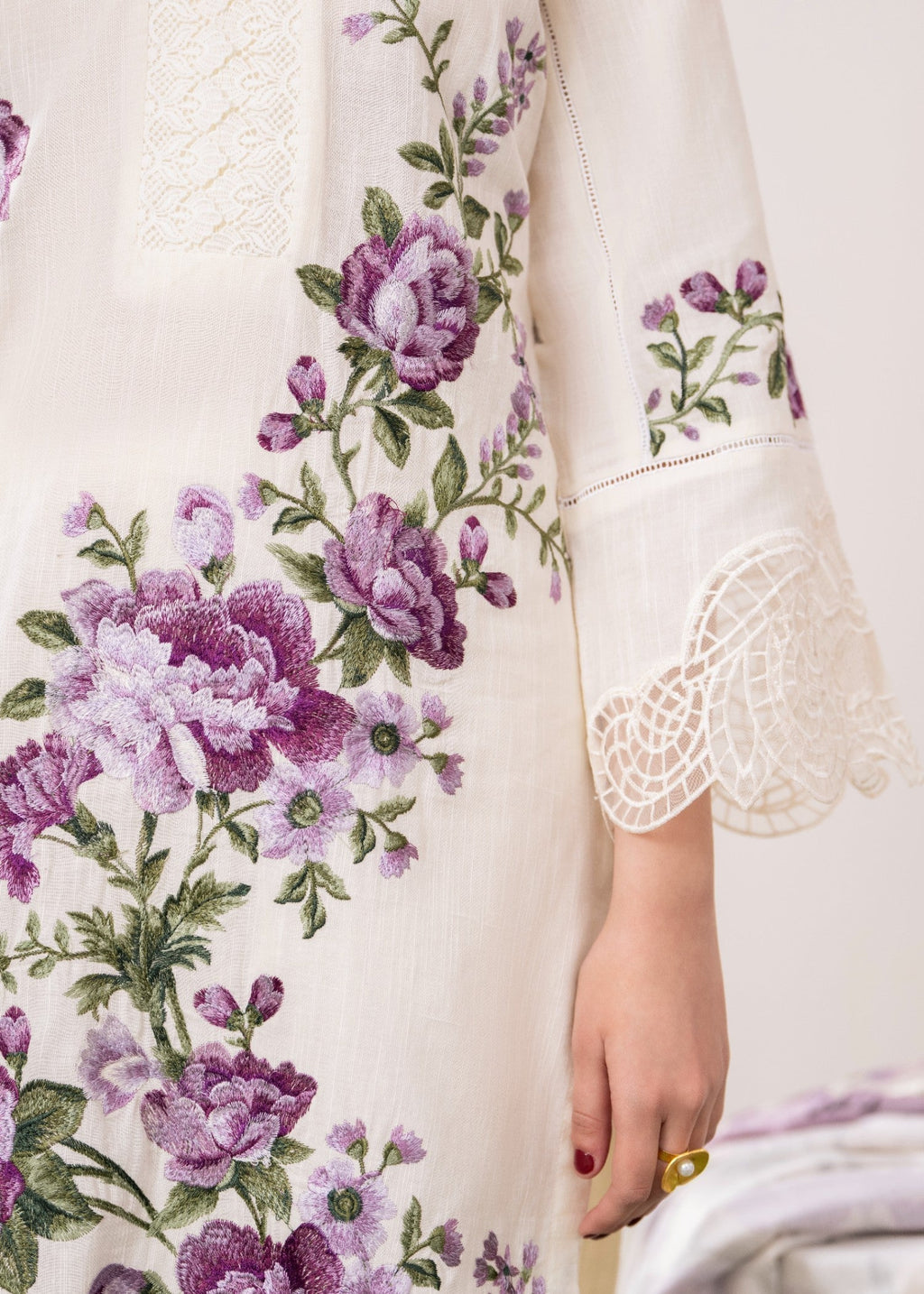 Embroidered Lawn 3-Piece Suit – White with Manaar Dupatta, Summer Daily Wear