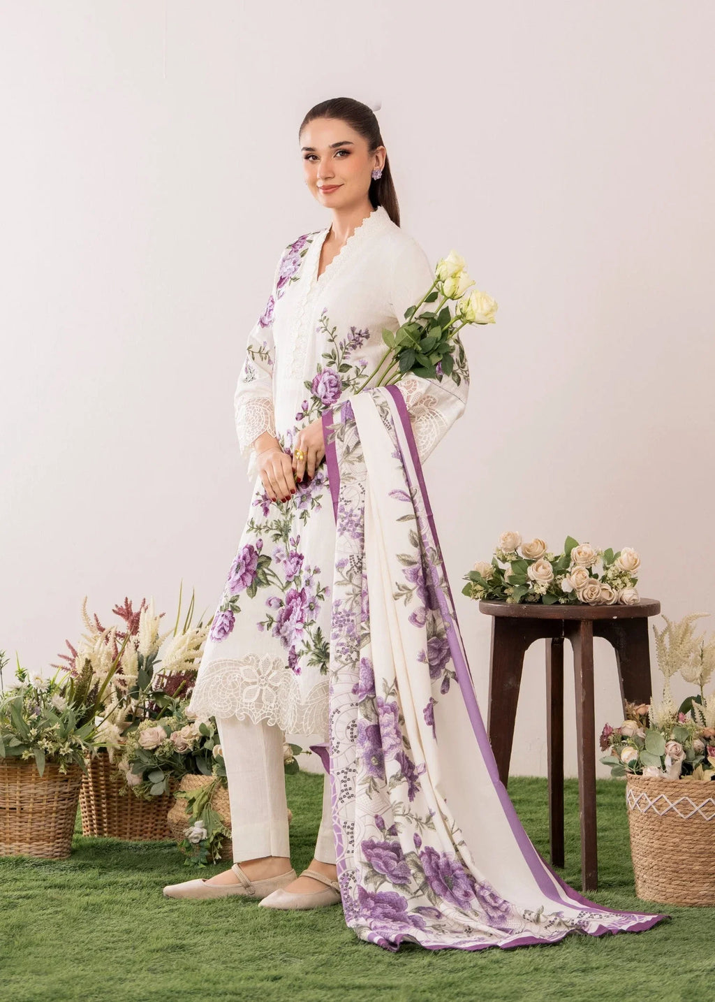 Embroidered Lawn 3-Piece Suit – White with Manaar Dupatta, Summer Daily Wear