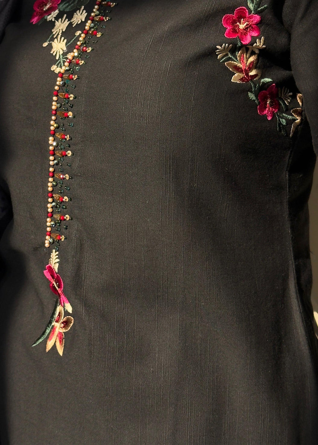 Embroidered Lawn Culottes Suit – Black, Manaar Dupatta