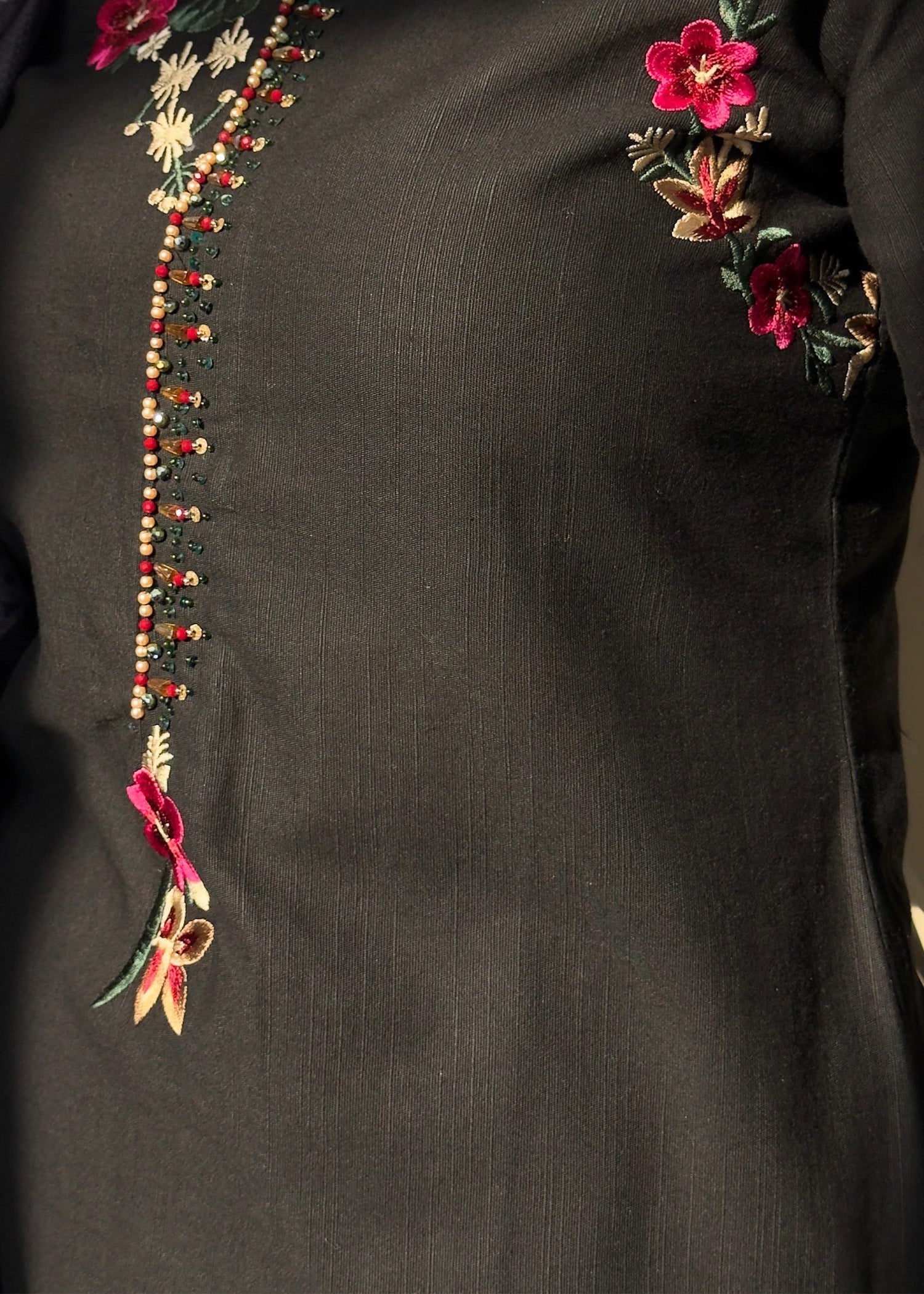 Embroidered Lawn Culottes Suit – Black, Manaar Dupatta