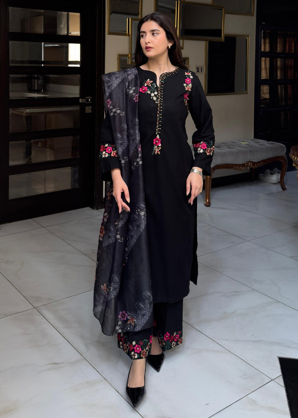 Embroidered Lawn Culottes Suit – Black, Manaar Dupatta