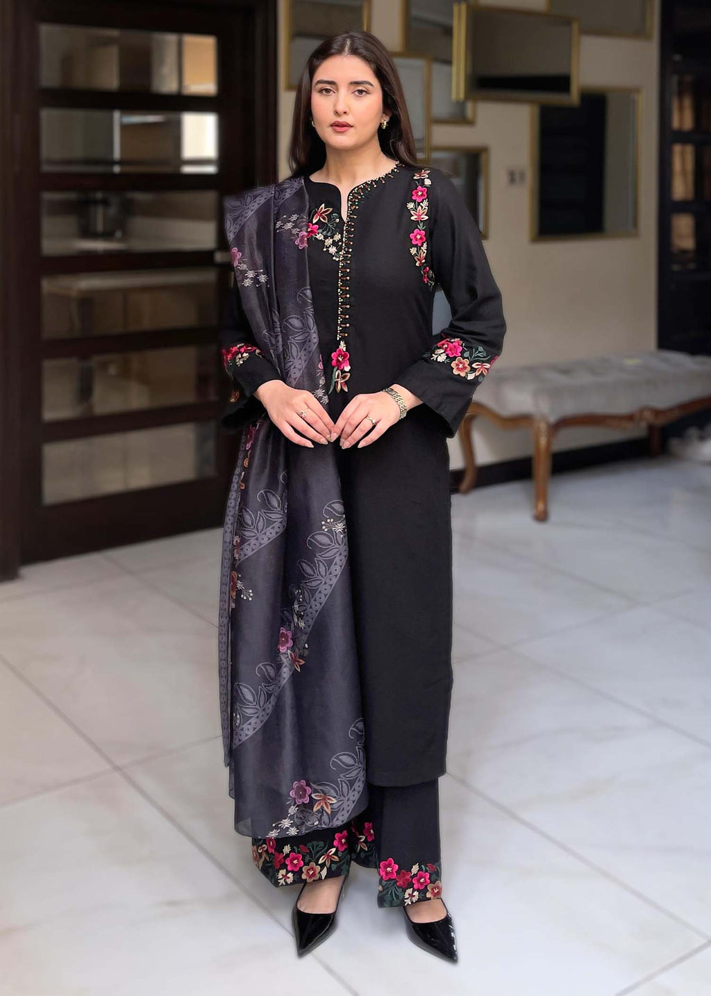 Embroidered Lawn Culottes Suit – Black, Manaar Dupatta