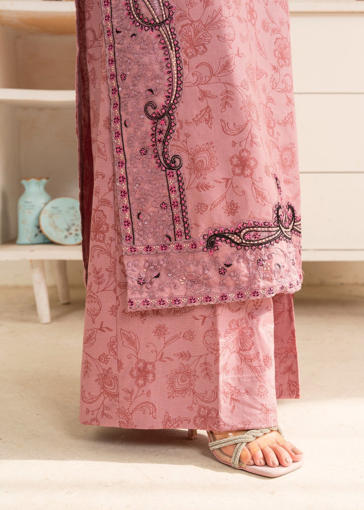 Embroidered Lawn Flapper Suit – Pink, Summer Wear