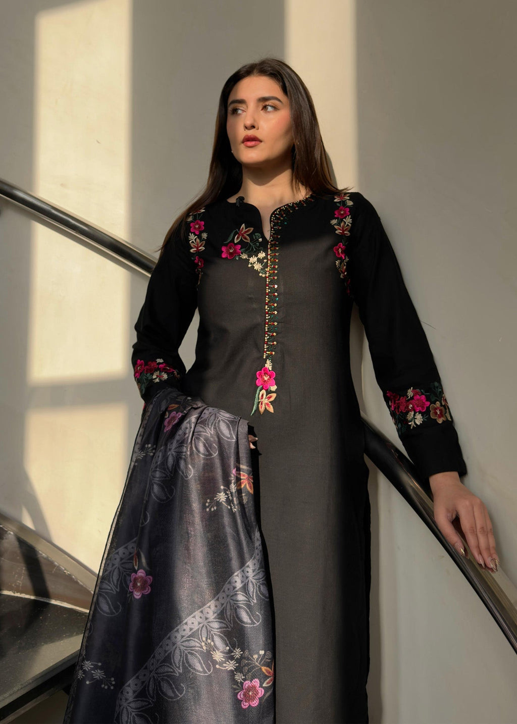 Embroidered Lawn Culottes Suit – Black, Manaar Dupatta