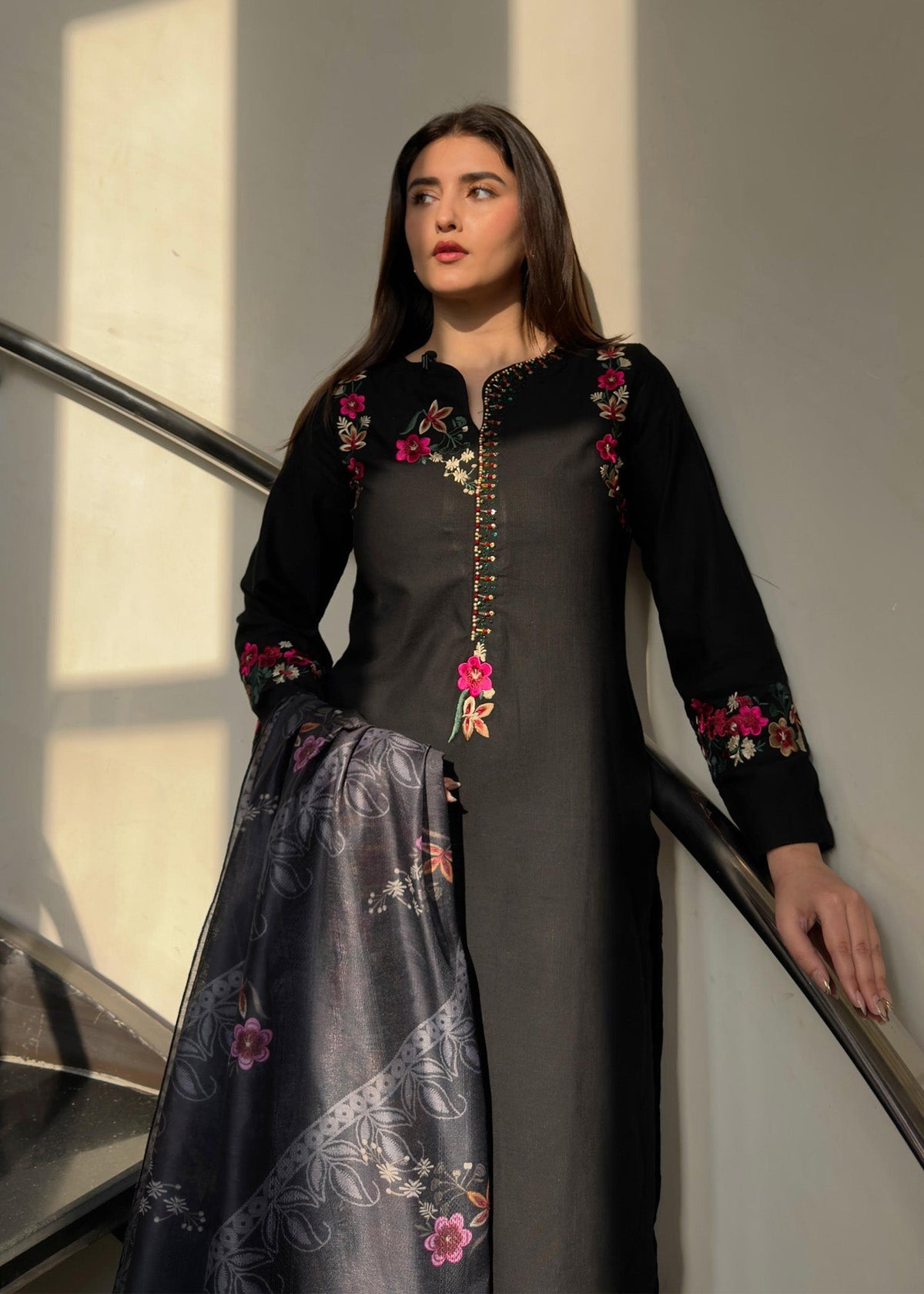 Embroidered Lawn Culottes Suit – Black, Manaar Dupatta